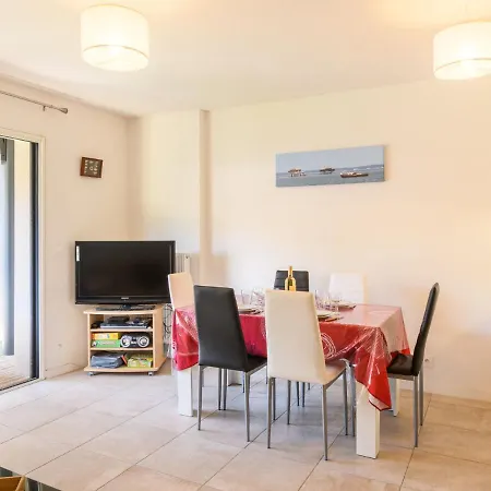 Daire Couleurs Tchanquees-2 By Interhome *